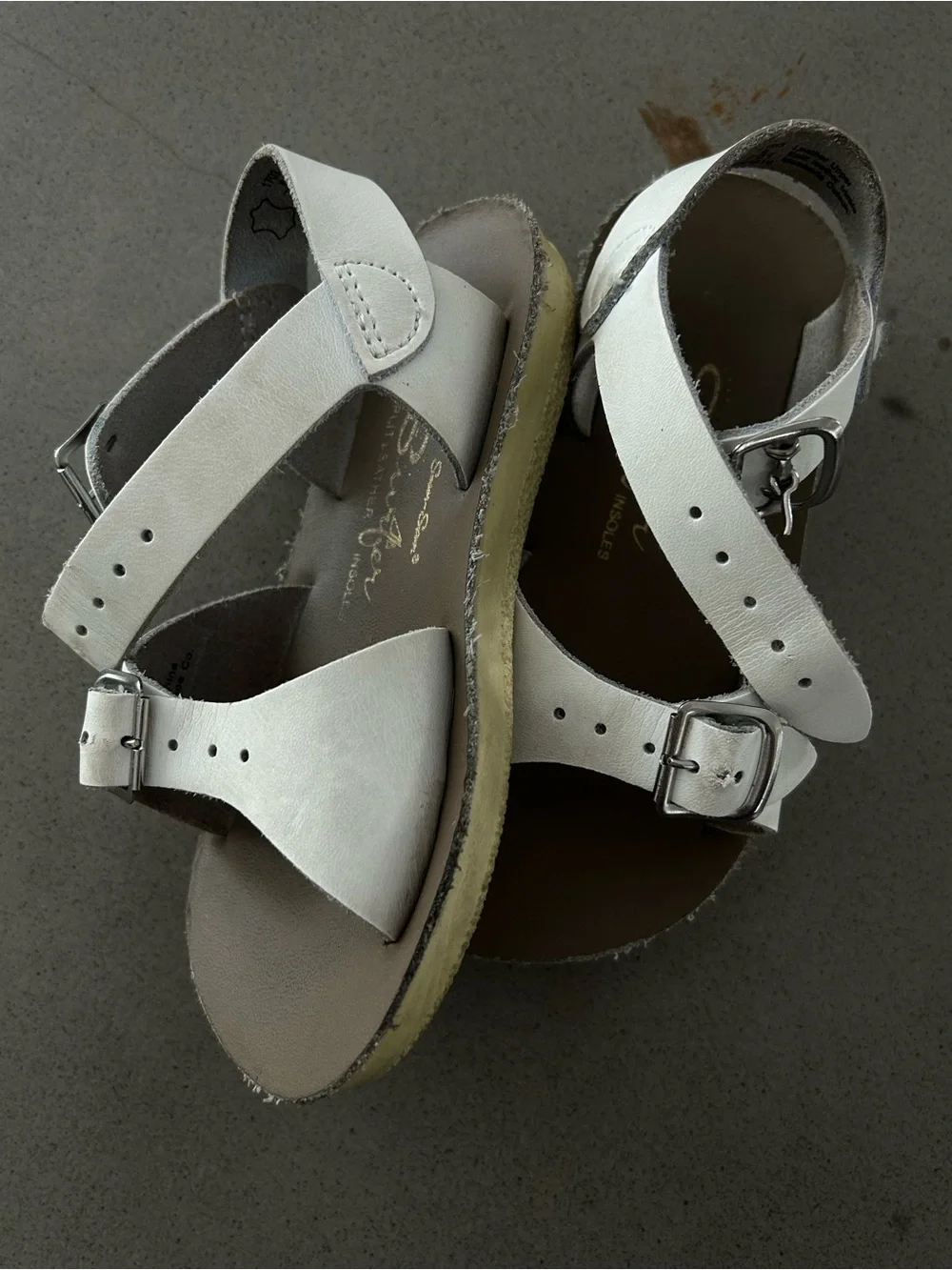 8 Sun-San Surfer White Kids Buckle Sandals EUC Water Friendly leather